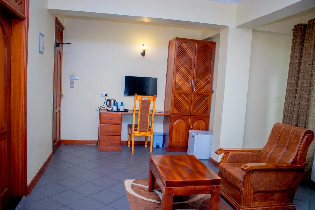 Seven Skies Hotel アルーシャ エクステリア 写真