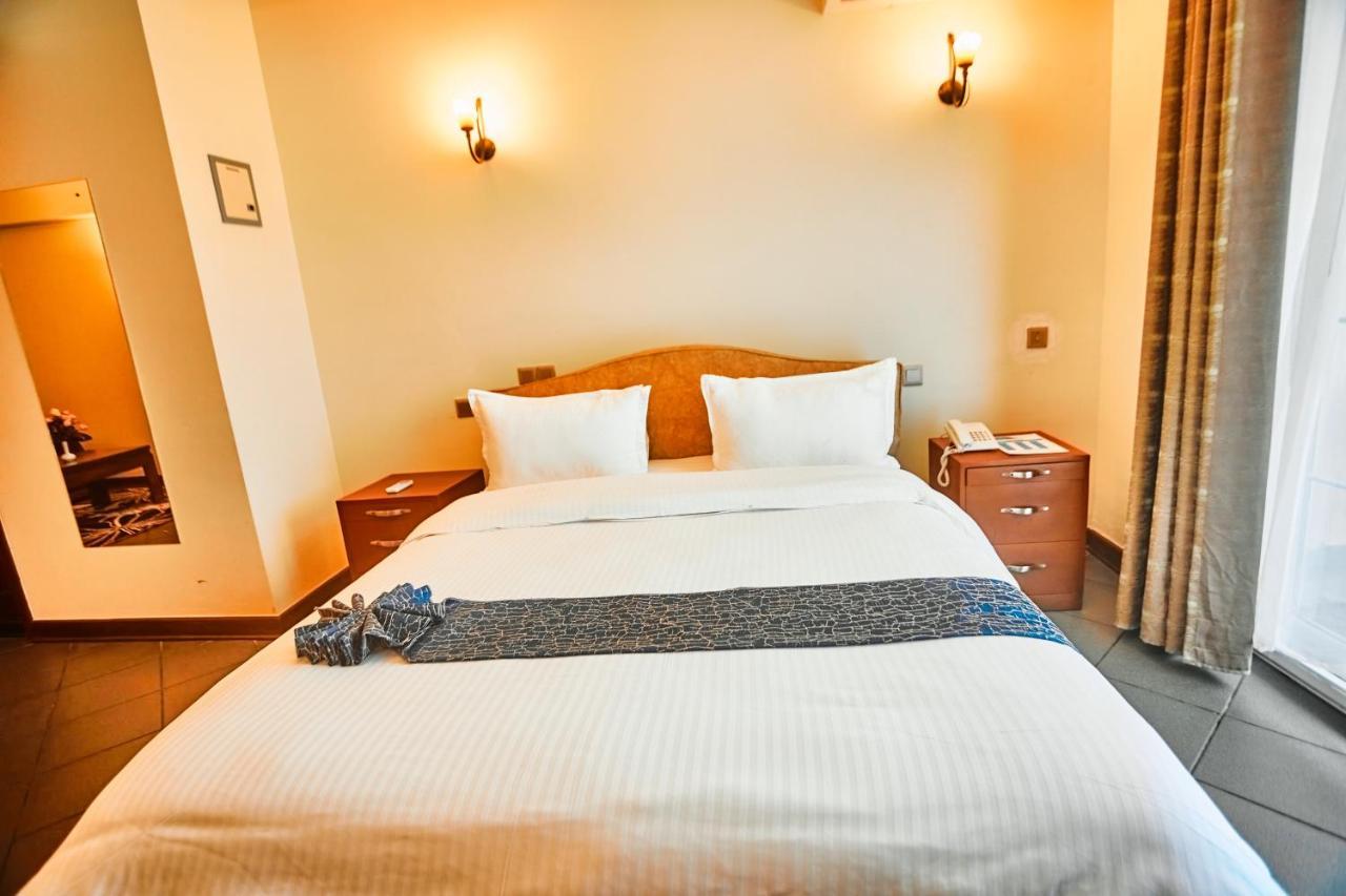Seven Skies Hotel アルーシャ エクステリア 写真